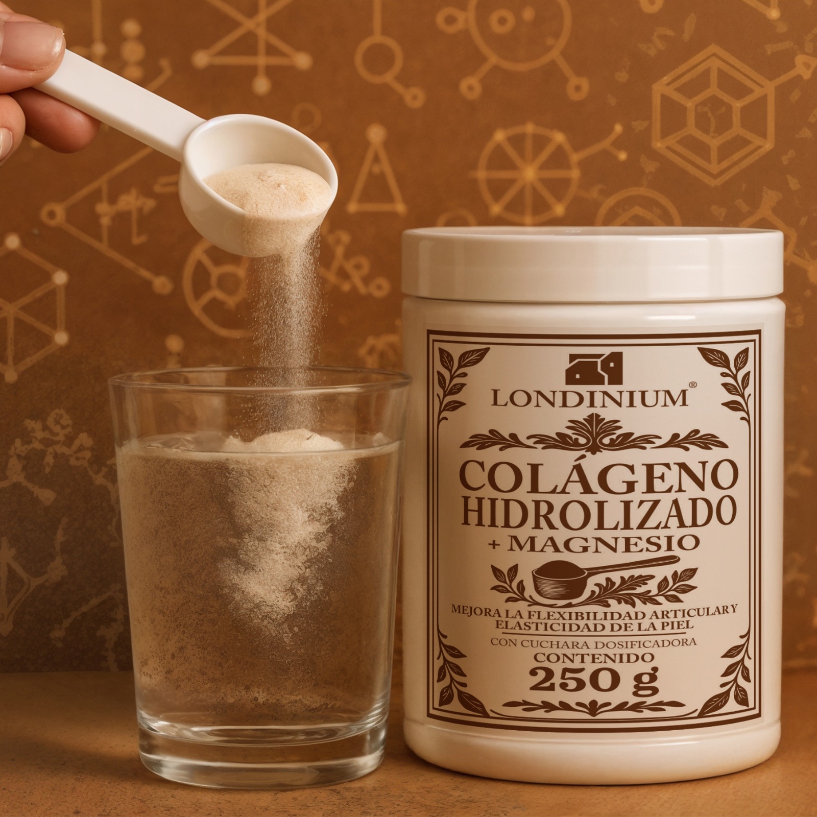 Foto de persona disolviendo Londinium Colágeno y Sales de Magnesio en un vaso de agua